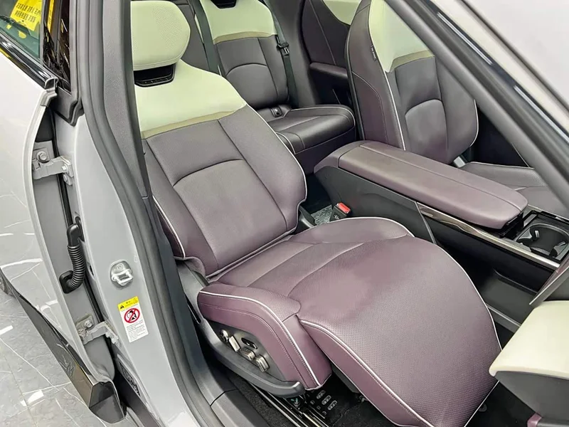 Mazda EZ-60 — фото 27