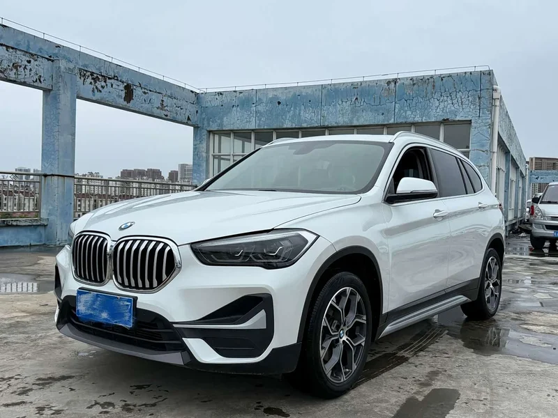 BMW X1 — фото 1