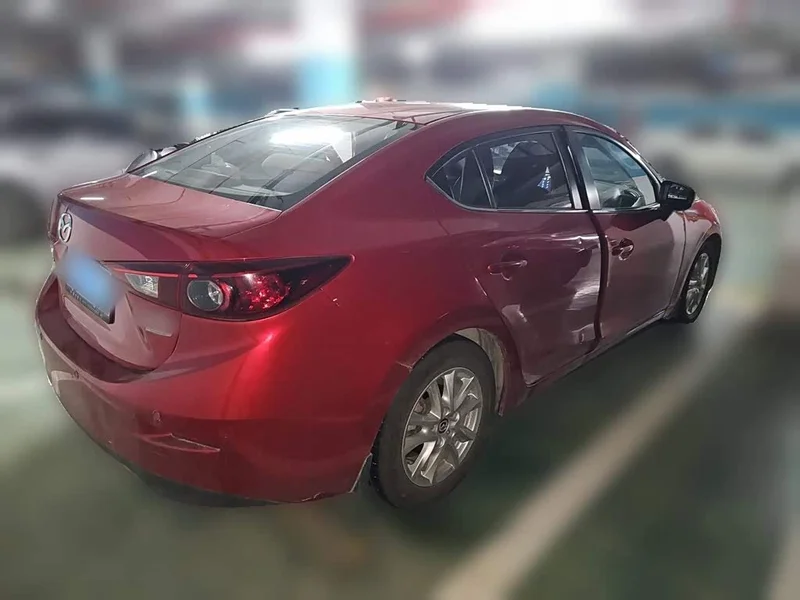 Mazda 3 Axela — фото 4