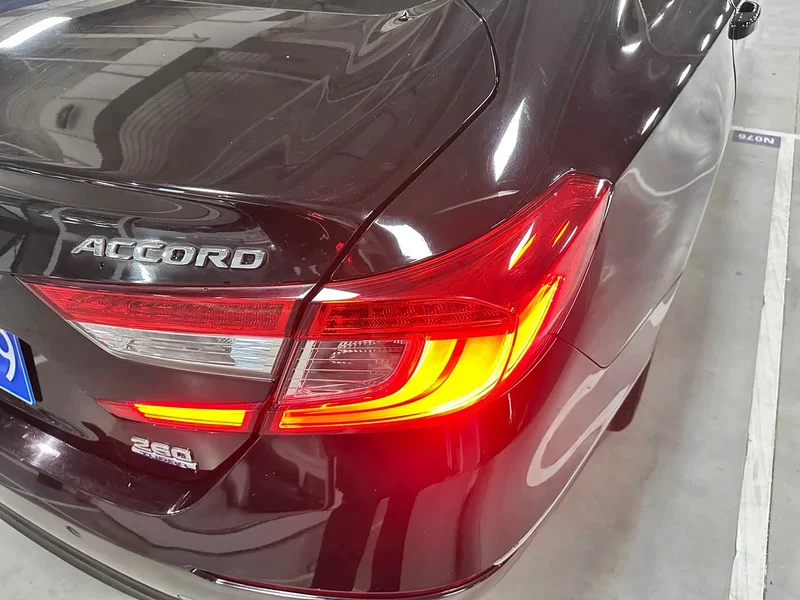 Honda Accord — фото 18