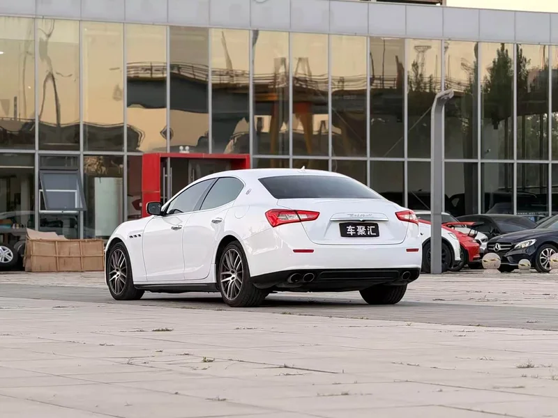 Maserati Ghibli — фото 11