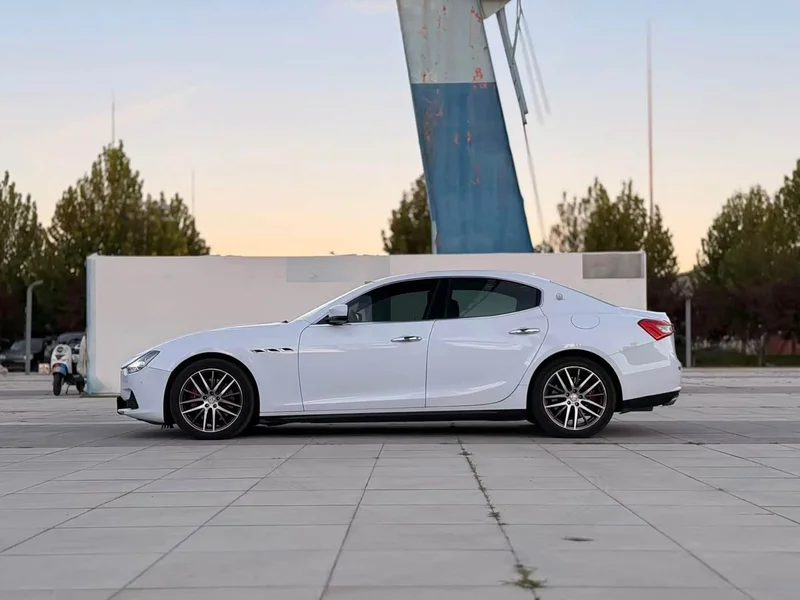 Maserati Ghibli — фото 10
