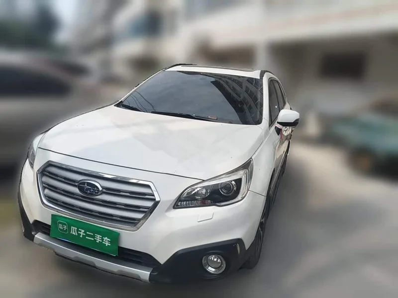 Subaru Outback — фото 1