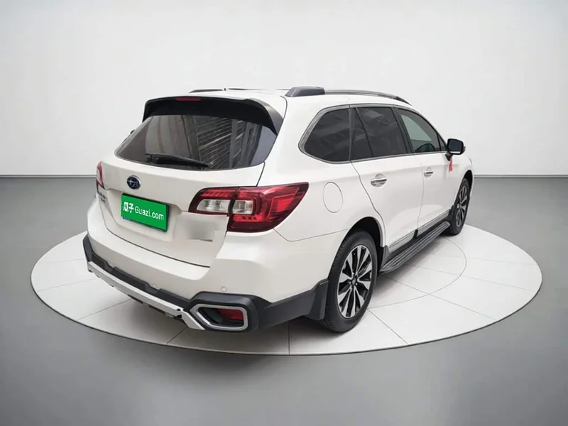 Subaru Outback — фото 4
