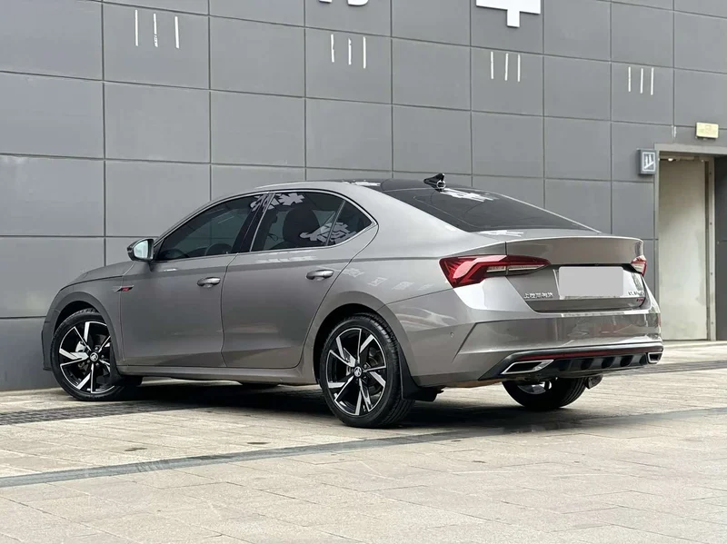 Volkswagen Octavia — фото 5