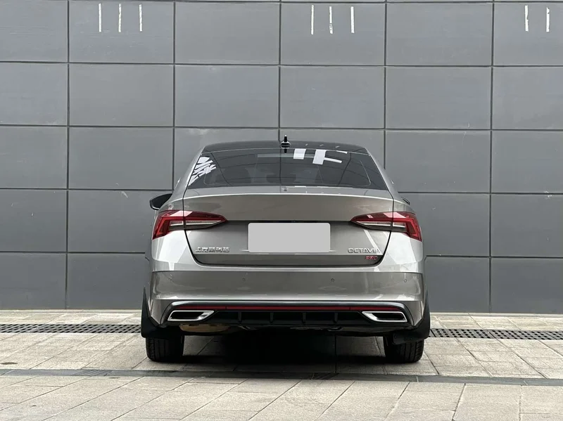 Volkswagen Octavia — фото 8