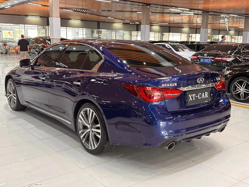 Infiniti Q50L — фото 11