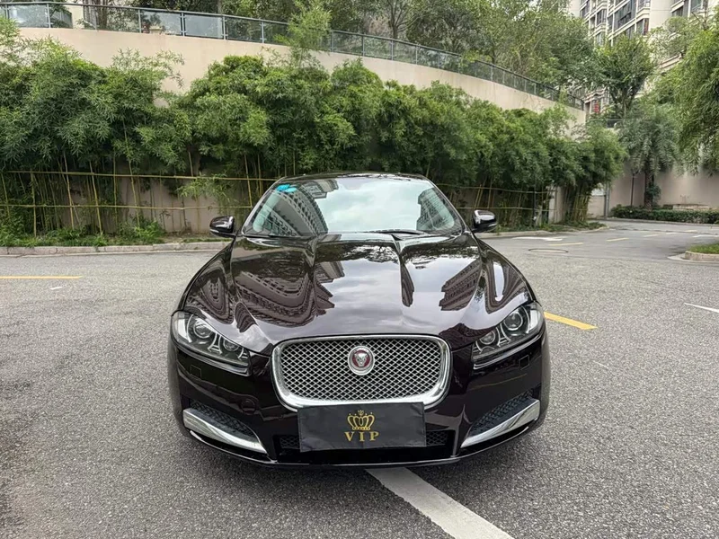 Jaguar XF — фото 2