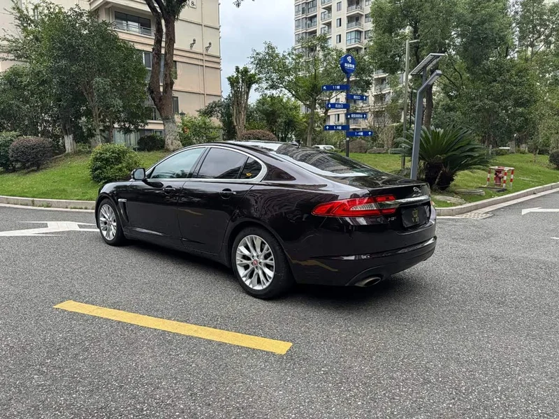 Jaguar XF — фото 4