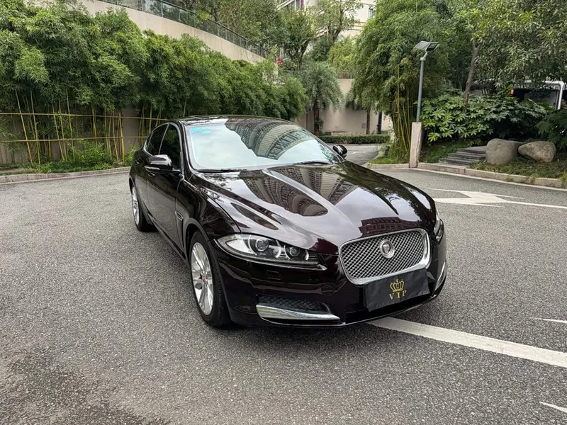 Jaguar XF — фото 8
