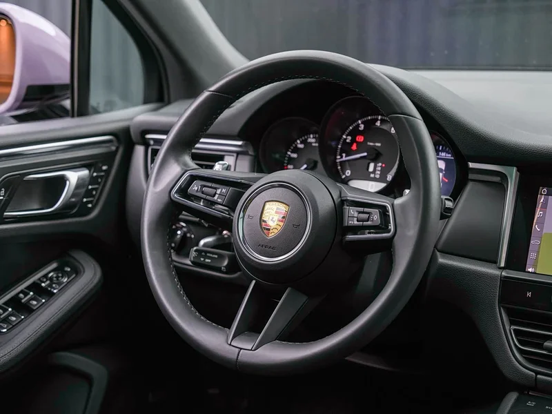 Porsche Macan — фото 9