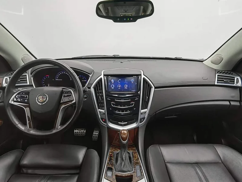 Cadillac SRX — фото 5