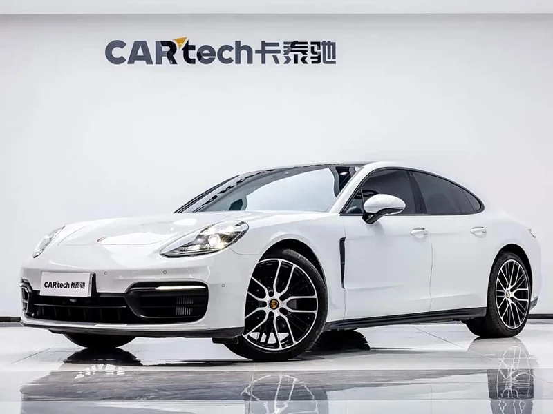 Porsche Panamera — фото 1