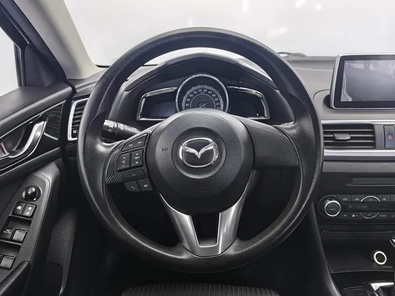 Mazda 3 Axela — фото 11