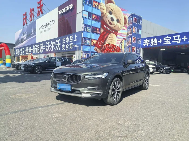 Volvo V90 — фото 1