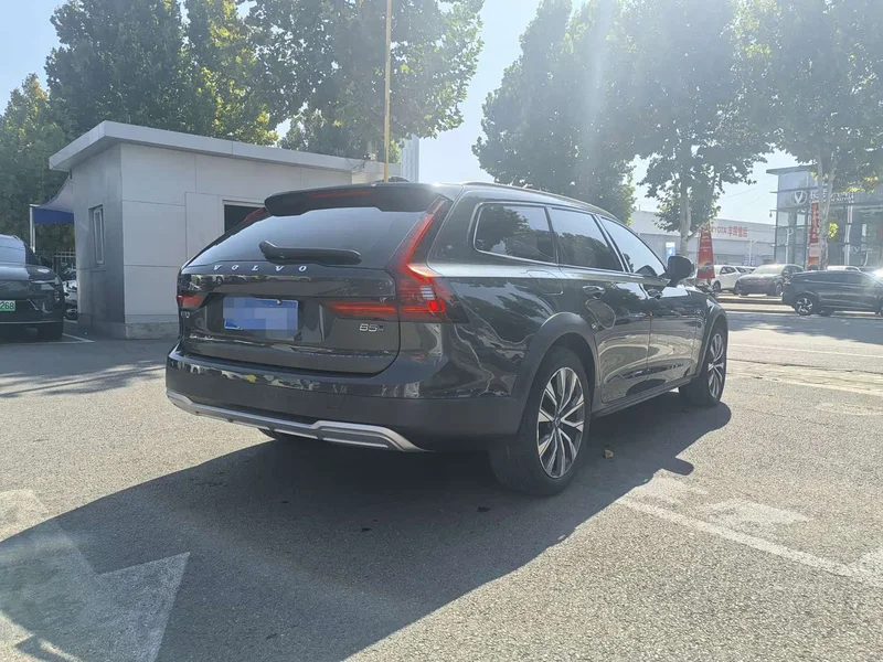Volvo V90 — фото 10