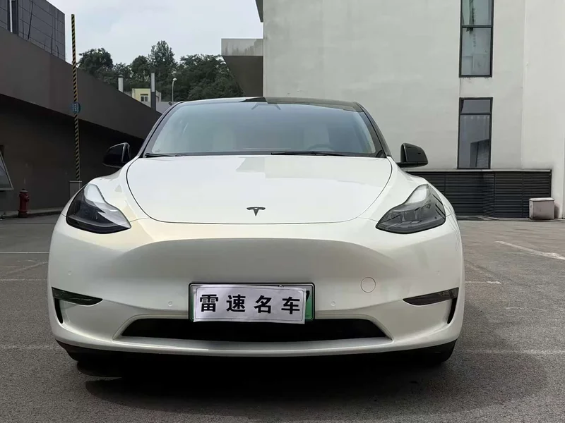 Tesla Model Y — фото 2