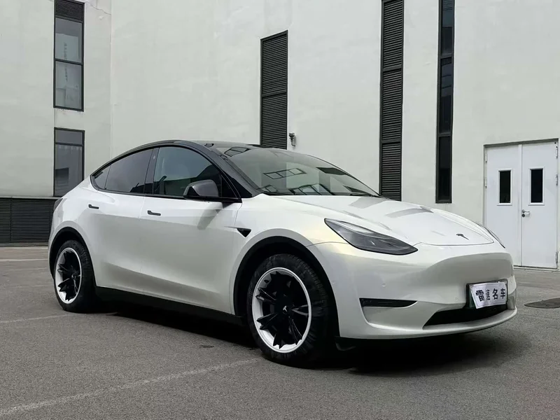 Tesla Model Y — фото 3