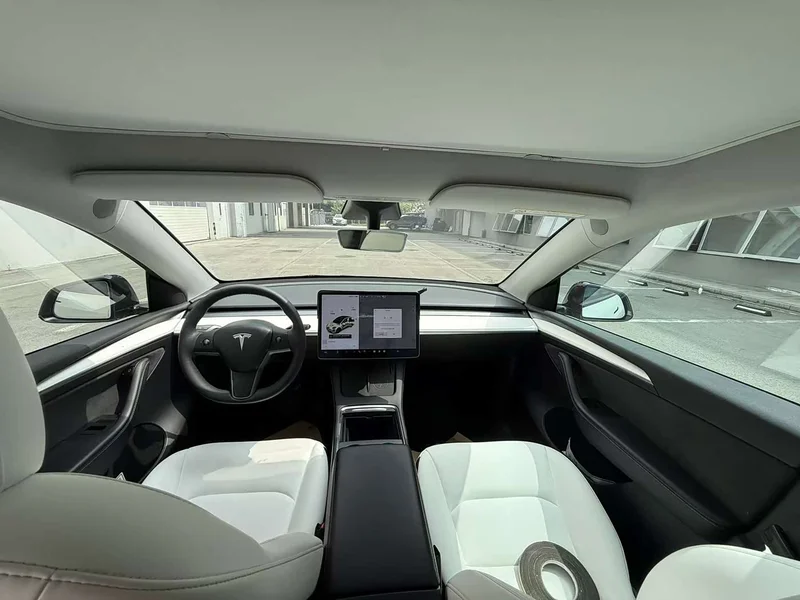 Tesla Model Y — фото 6