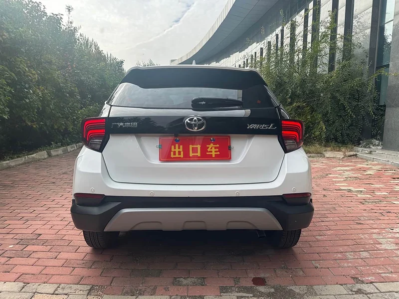 Toyota Yaris L — фото 23
