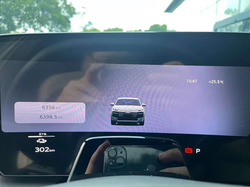 Audi Q6L e-tron — фото 12