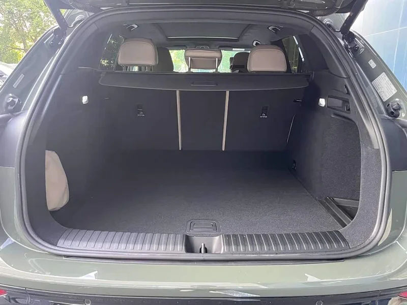 Audi Q6L e-tron — фото 14