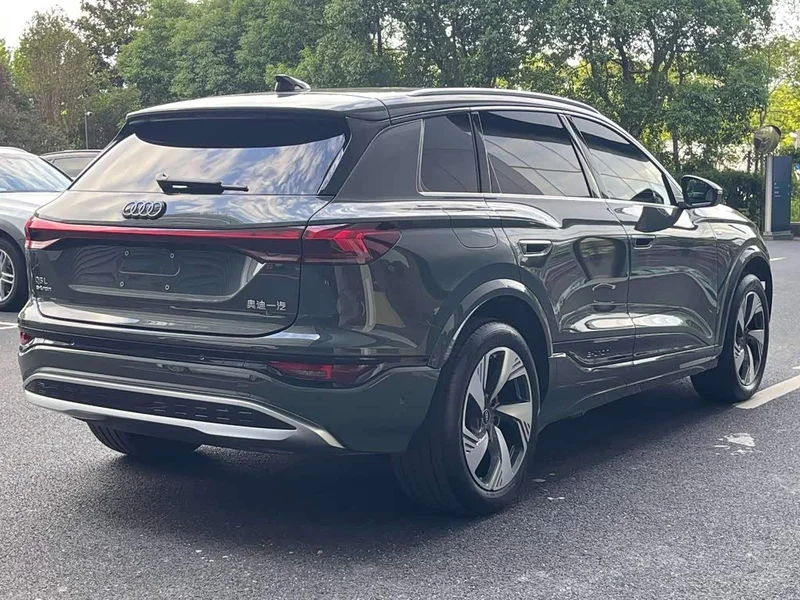 Audi Q6L e-tron — фото 5