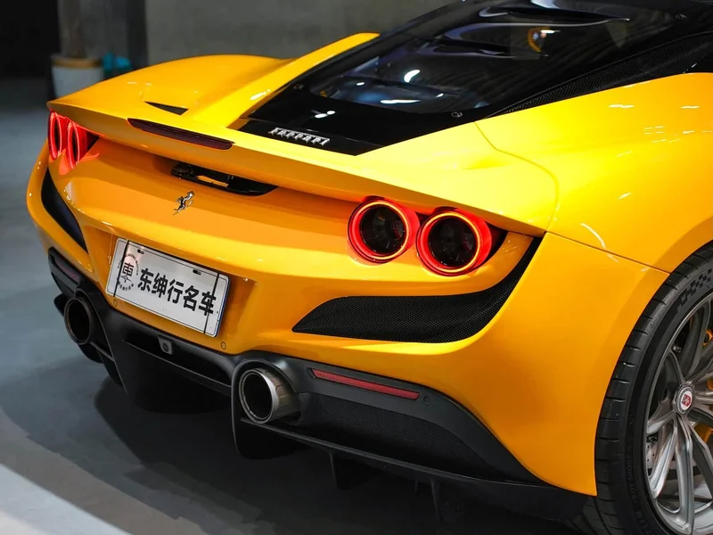 Ferrari F8 — фото 7