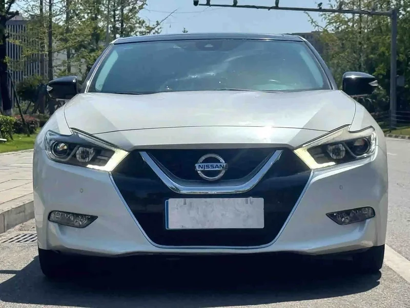 Nissan Maxima — фото 2
