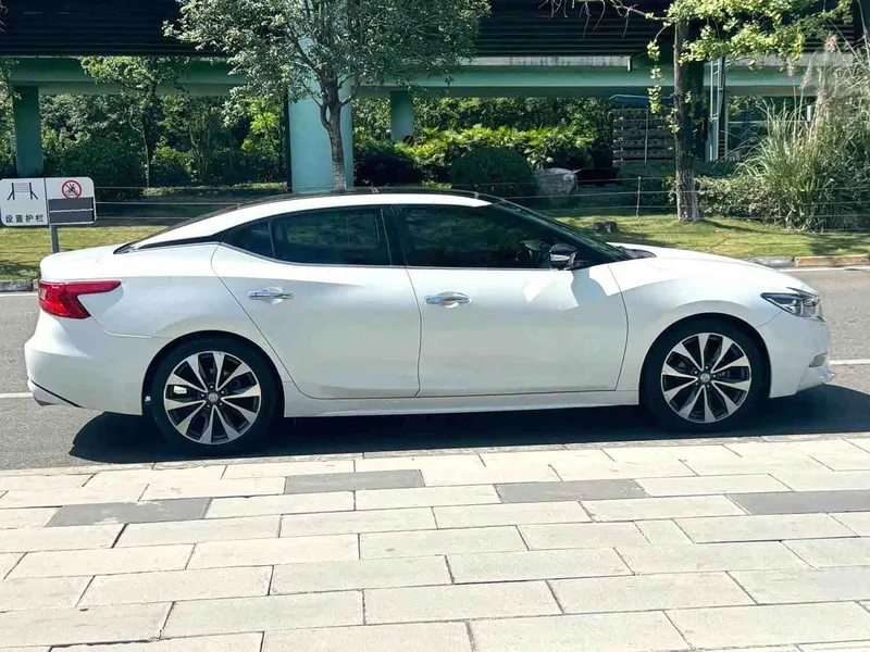 Nissan Maxima — фото 24