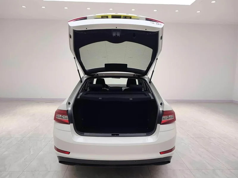 Volkswagen Octavia — фото 13