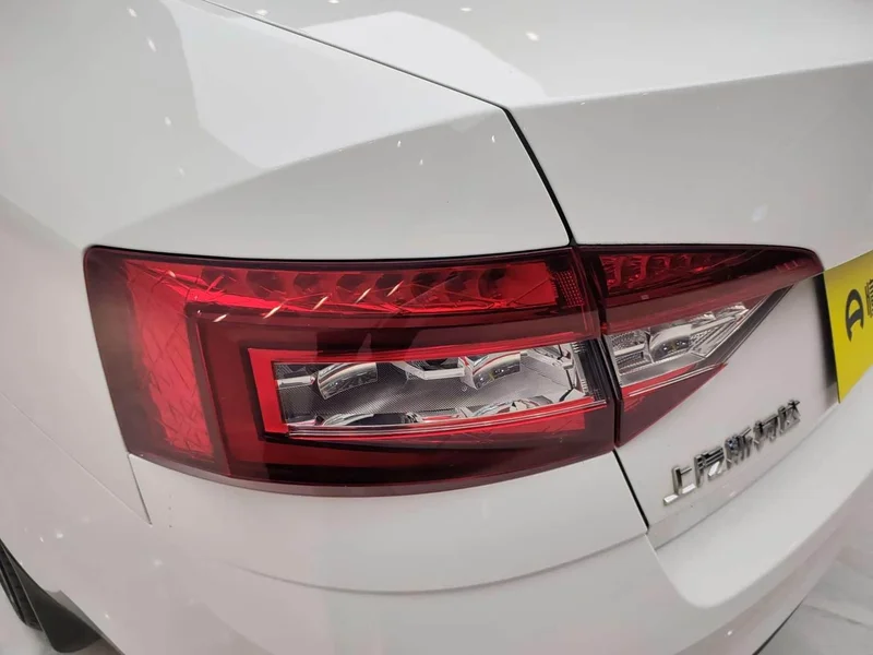 Volkswagen Octavia — фото 15