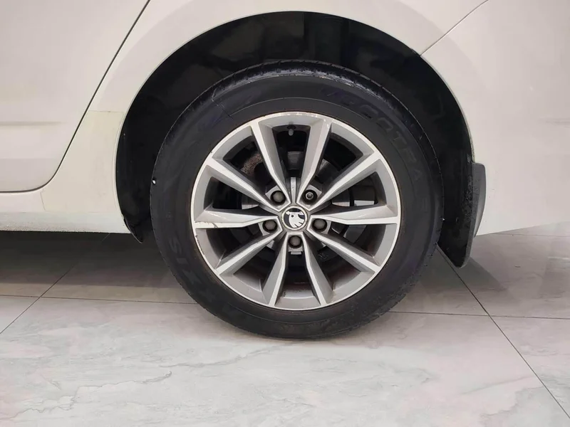Volkswagen Octavia — фото 16