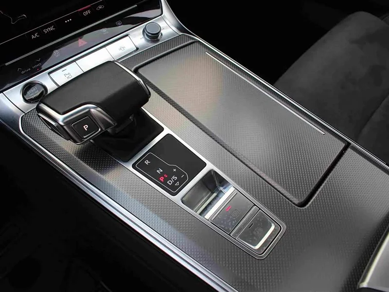 Audi A6L — фото 9