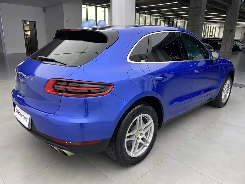 Porsche Macan — фото 12