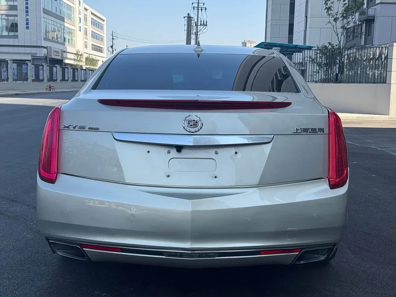 Cadillac XTS — фото 4