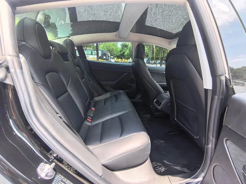Tesla Model 3 — фото 11