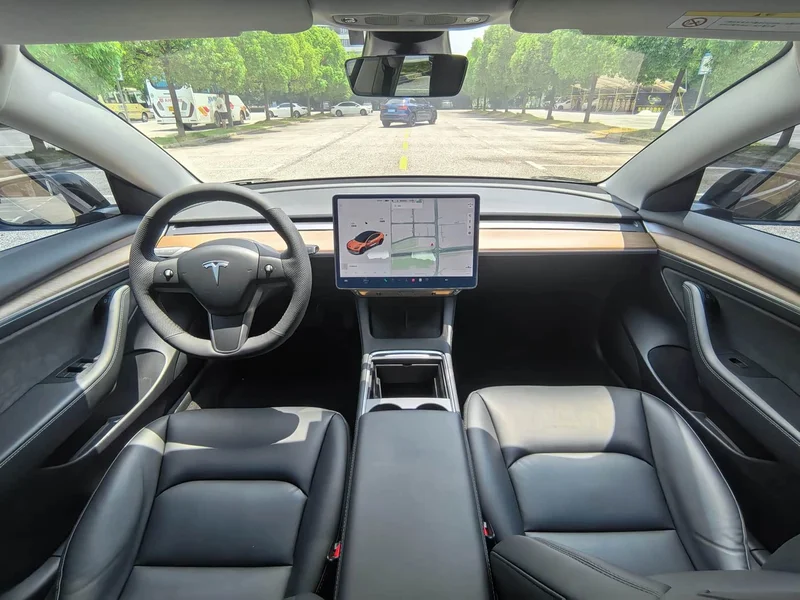 Tesla Model 3 — фото 15