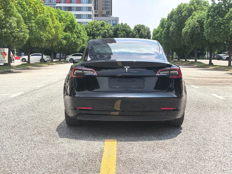Tesla Model 3 — фото 6