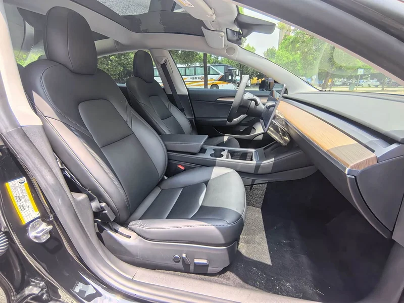 Tesla Model 3 — фото 10