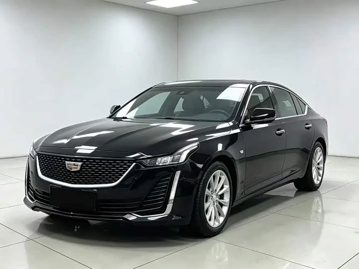 Cadillac CT5 — фото 1