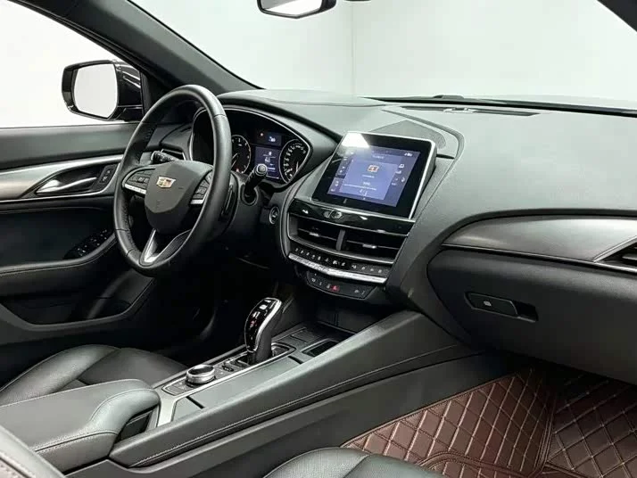 Cadillac CT5 — фото 4