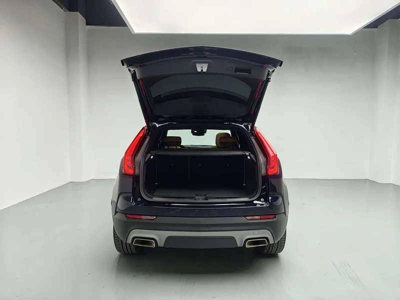 Cadillac XT4 — фото 16