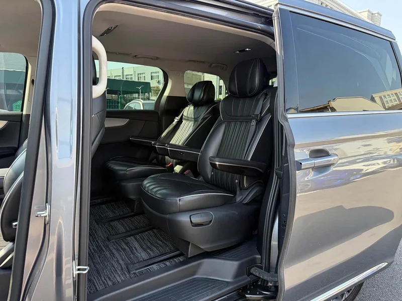 Roewe iMAX8 — фото 15