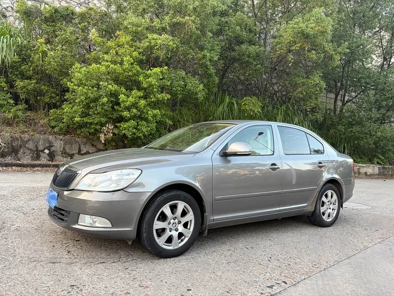 Volkswagen Octavia — фото 1