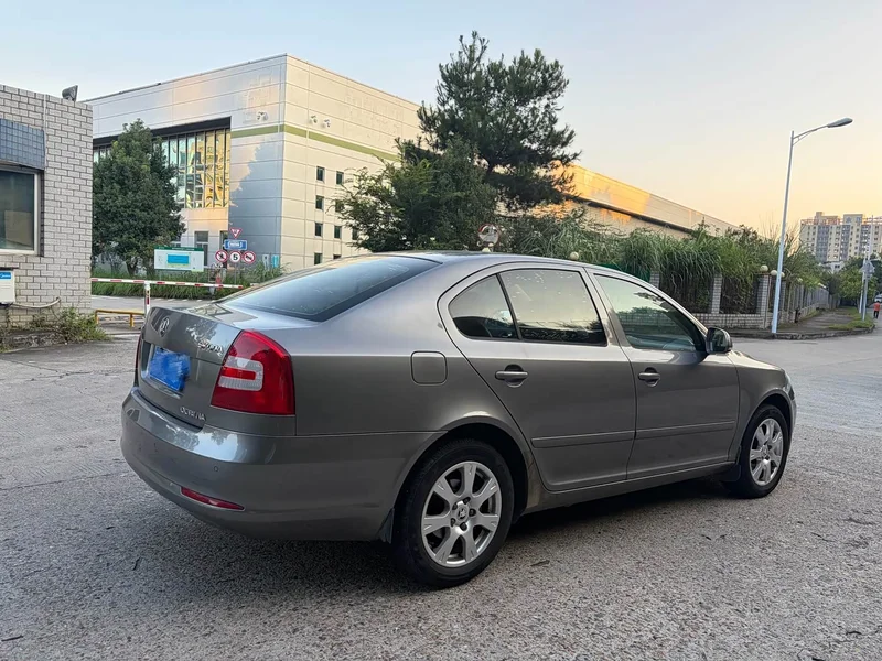 Volkswagen Octavia — фото 4