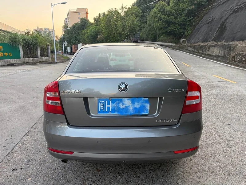 Volkswagen Octavia — фото 5