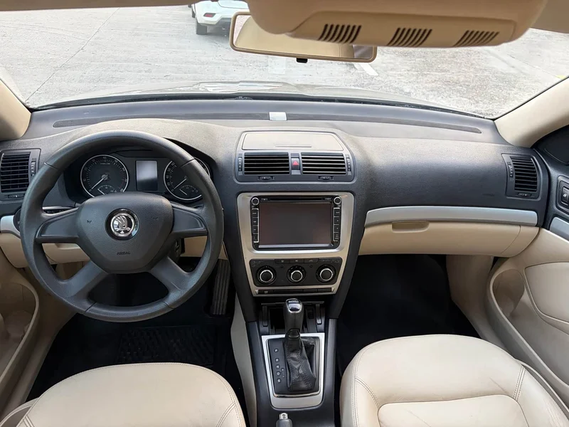 Volkswagen Octavia — фото 7