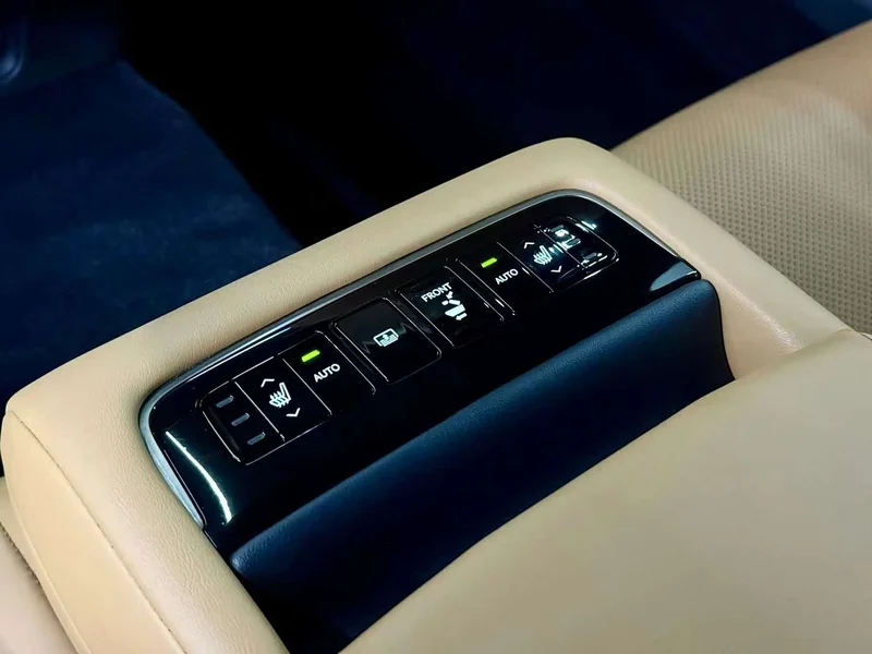 Lexus LS — фото 15