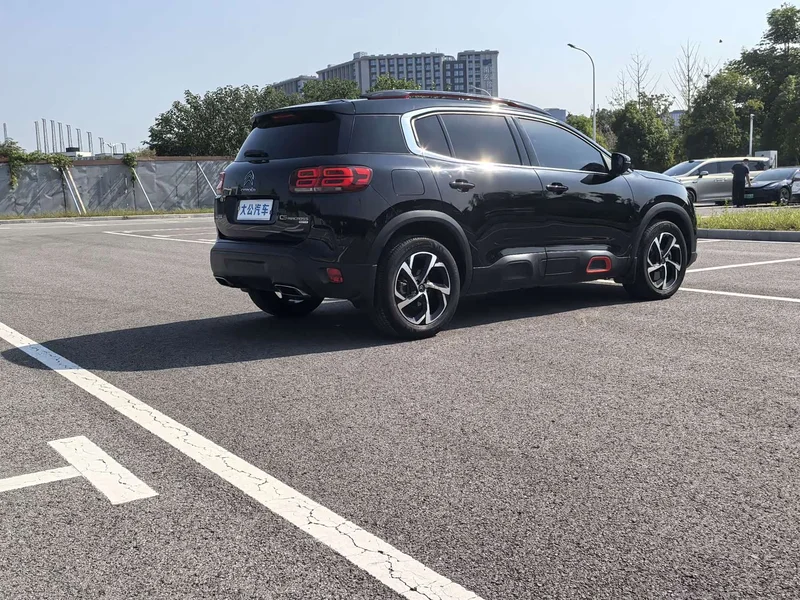Peugeot C5 Aircross — фото 12